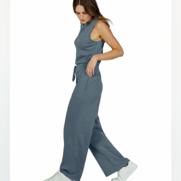 Amazon Jumpsuit - Picture 5 of 16